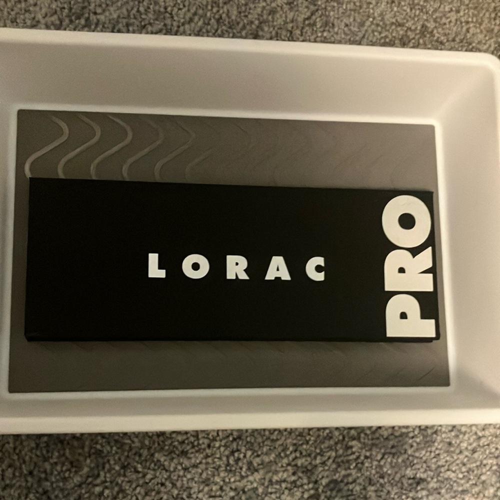 NWOT LORAC PRO Eyeshadow Palette